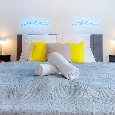 Sadebo Wave 6 Gaeste 2 Schlafzimmer 1 Wohnzimmer Daire Lübeck